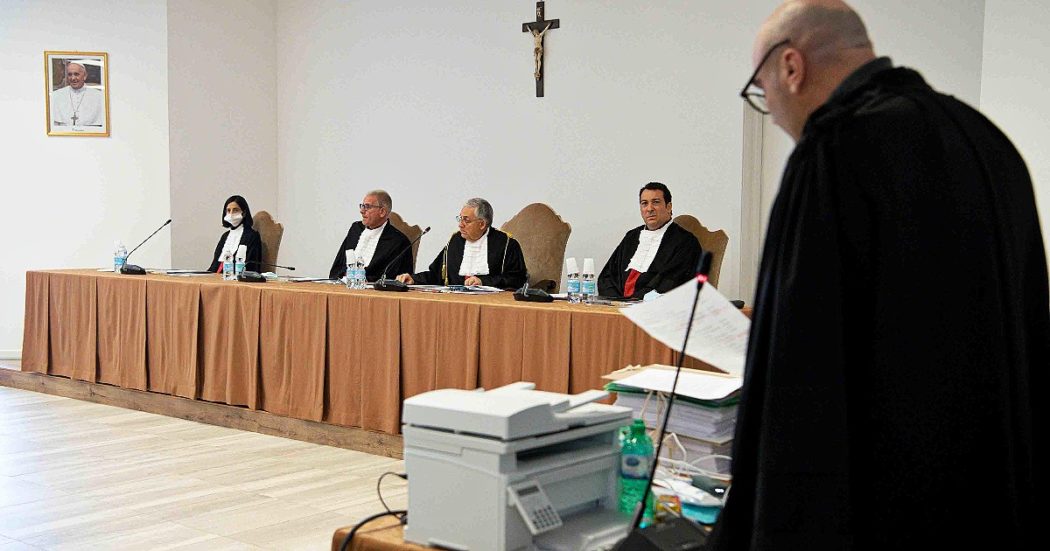 Vaticano, processo sul palazzo di Londra “partrà quando tutti gli atti saranno depositati”. Un avvocato chiede se c’è una “versione del Papa”