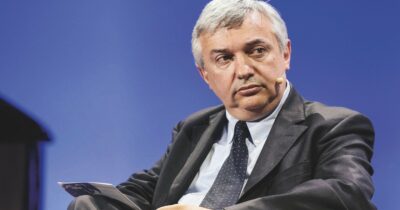 Copertina di Maurizio Molinari direttore editoriale del gruppo Sae mentre Antonio Di Rosa prende la direzione della Stampa