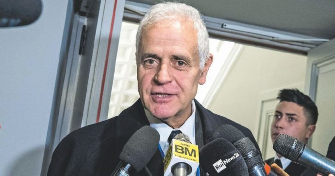 Formigoni show, monta in cattedra e fa la vittima: “Mi hanno tolto tutto”