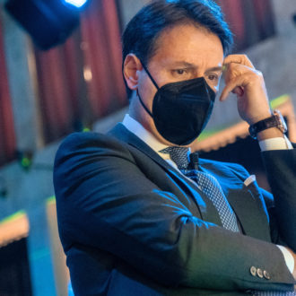 Copertina di Rai e maggioranza: intervista a Conte sul Fatto del 20 novembre