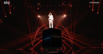 Copertina di X Factor 2021, gIANMARIA porta sul palco (e reinterpreta) Lucio Dalla: ecco la sua esibizione