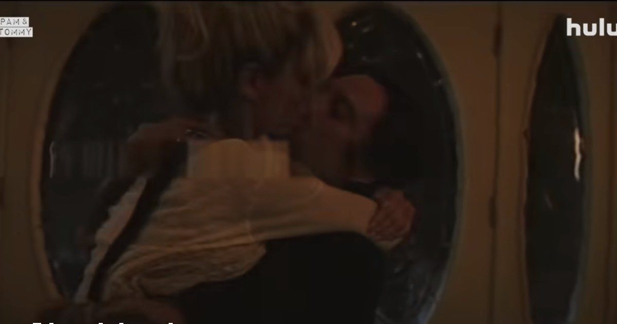 Lo ‘scoop’ porno del secolo diventa una miniserie: tutto sul sesso online di Pamela Anderson e Tommy Lee