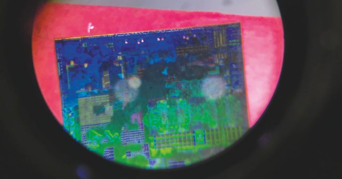 Microchip, la Ue ora apre agli aiuti di Stato per evitare di finire surclassata da Usa e Cina