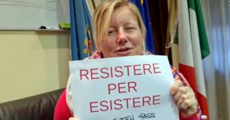 Copertina di Senza pass alla camera: Cunial può, ma solo in tribuna