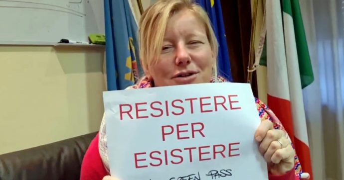 Senza pass alla camera: Cunial può, ma solo in tribuna