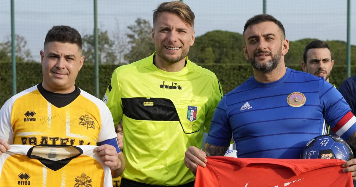 Ciro Immobile arbitro per un giorno: “Che onore esser stato scelto per la Squadra del Papa”