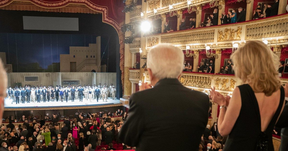 La Prima di Otello al San Carlo. Una Prima più Prima delle altre che ha anche il sapore del riscatto dopo l’attacco de Le Figaro a Napoli