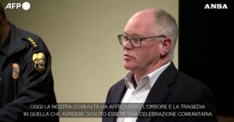 Usa, suv sulla folla durante parata di Natale. Polizia: “Veicolo ha colpito più di venti persone, anche bambini”