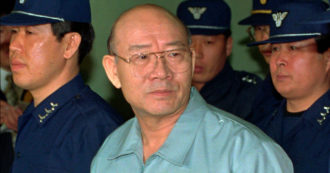 Copertina di Corea del Sud, muore a 90 anni l’ex dittatore militare Chun Doo-hwan. Fu condannato a morte e poi graziato da un ex dissidente