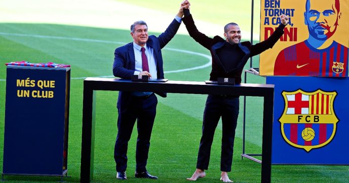 Barcellona, il ritorno di Xavi e Dani Alves: l’effetto revival elevato a sistema