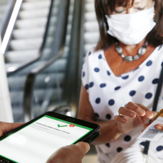 Copertina di Braccio di ferro sul green pass: il Fatto di domani 24 novembre