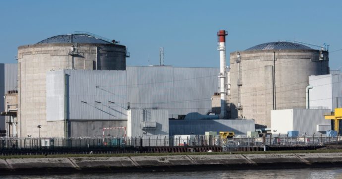 Tassonomia Ue, il Parlamento europeo dice no all’inserimento di gas e nucleare tra le energie “verdi”. Ora è decisiva la plenaria di luglio
