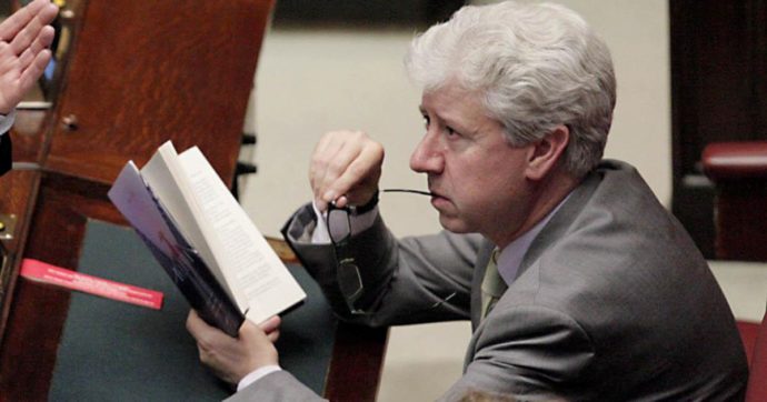 Indagato l’ex Pd oggi lobbista: fu consulente nel caso della discarica ligure