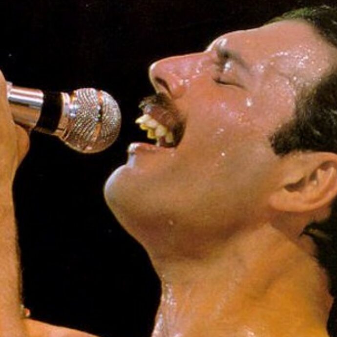 “Freddie Mercury era ed è mio padre. Sono nata in circostanze particolari, ma non ha mai smesso di amarmi”: salta fuori la figlia segreta dell’artista