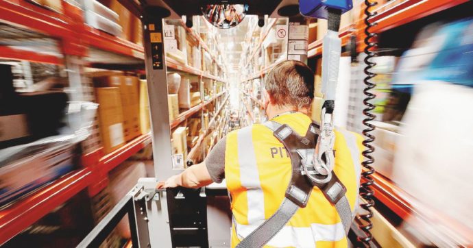 Antitrust multa Apple e Amazon per 200 mln