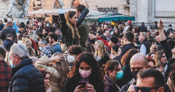 Super Green Pass, Tamponi solo per lavoro e viaggi. Ristoranti e svaghi per già vaccinati o guariti
