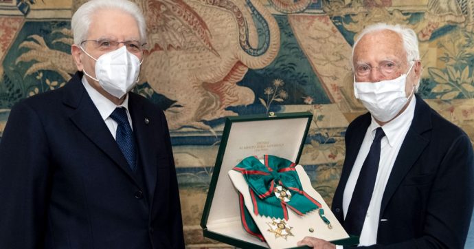 Giorgio Armani proclamato Cavaliere al Merito della Repubblica da Sergio Mattarella: “Fiora di rappresentare l’Italia nel mondo”
