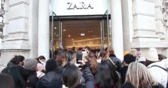Copertina di Folla davanti al negozio di Zara a Milano per il black friday: decine di persone in coda dal mattino