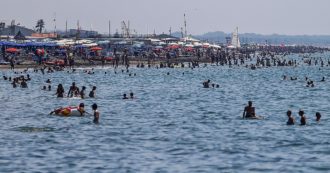 Copertina di Ostia, la nuova amministrazione Pd stoppa il bando per il rinnovo delle concessioni balneari