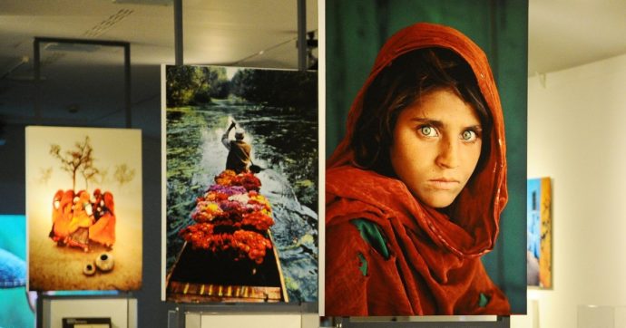 Sharbat Gula, la ragazza afghana della celebre foto di McCurry è ora al sicuro a Roma