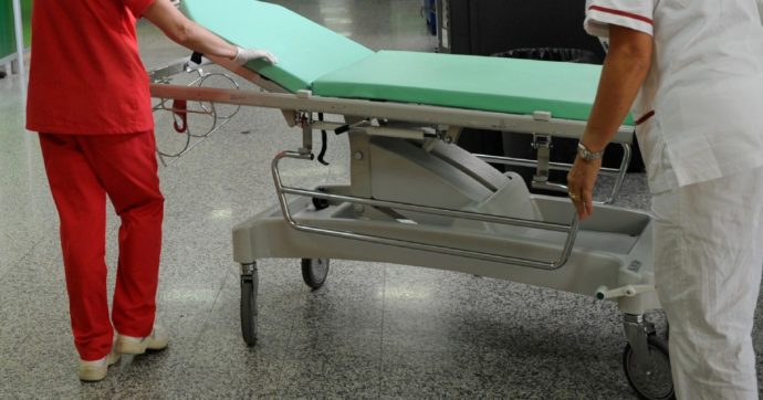 Abusi sessuali su pazienti in clinica