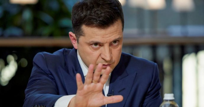 Zelensky accusa Mosca: “Prepara golpe a dicembre”