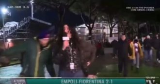 Greta Beccaglia, inviata molestata in diretta tv dai tifosi dopo Empoli-Fiorentina. E in studio il collega sminuisce: “Non te la prendere”