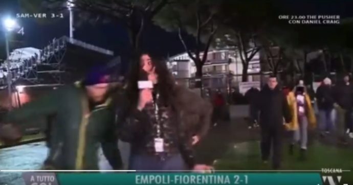 Greta Beccaglia, inviata molestata in diretta tv dai tifosi dopo Empoli-Fiorentina. E in studio il collega sminuisce: “Non te la prendere”