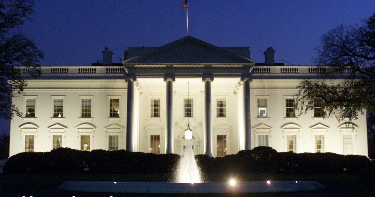 “C’è un demone alla Casa Bianca”: la figlia di Bush racconta di aver visto “lo spiritello all’opera”