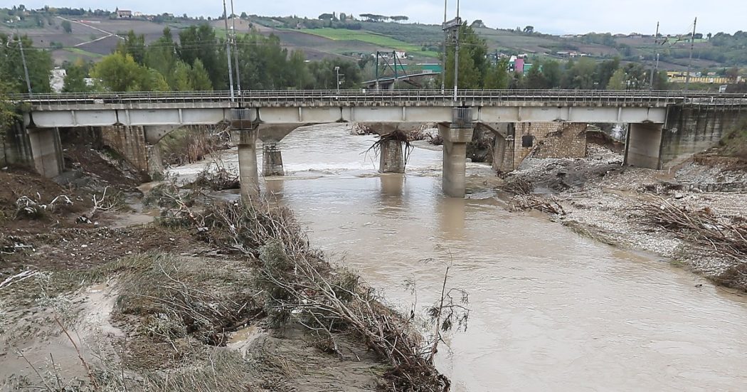 Benevento, sequestrati 78 milioni alla società che gestisce i depuratori: “Tutelati interessi privati a scapito della necessità di non inquinare i fiumi”