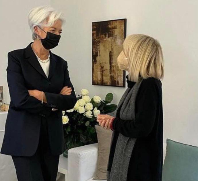 Che Tempo che Fa, Luciana Littizzetto e lo scatto nel camerino con Christine Lagarde: “Cosa ce ne facciamo delle monetine da 2 centesimi?”