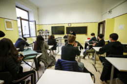Copertina di L’intelligenza artificiale e gli studenti, per un sondaggio “la utilizza l’80%”. L’esperto: “L’IA non deve essere demonizzata”