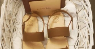 Copertina di “Così abbiamo fatto le scarpe al Papa: è il nostro riscatto”