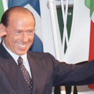 Copertina di B. al Colle, la petizione per fermarlo: il Fatto di domani 2 dicembre