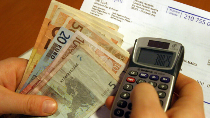Bollette, lo sconto di Eni è ingannevole: “L’Antitrust sospenda la campagna”