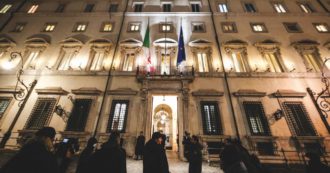 Copertina di Lobbisti subito: niente anno di pausa per gli ex ministri