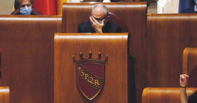 Roma, il n.1 della commissione Sport vuole salvare i morosi. Anche la “sua” Polisportiva