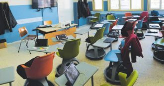 Copertina di Venezia, l’ossessione dei banchi a rotelle. Gettati con il pretesto del mal di schiena