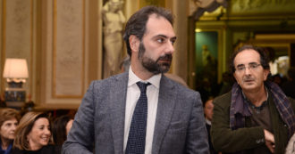 Copertina di Giudice e capo dell’opposizione, il caso Catello Maresca diventa politico. Il collega consigliere di Napoli: “Mi turba essere in aula con lui”