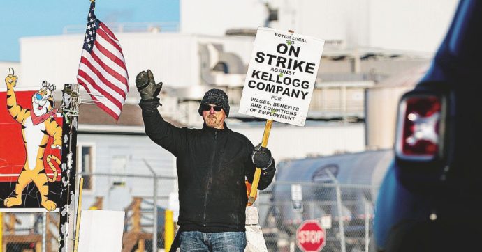 Copertina di Kellogg’s, sciopero e ritorsione: l’azienda vuole rimpiazzare 1.400 operai