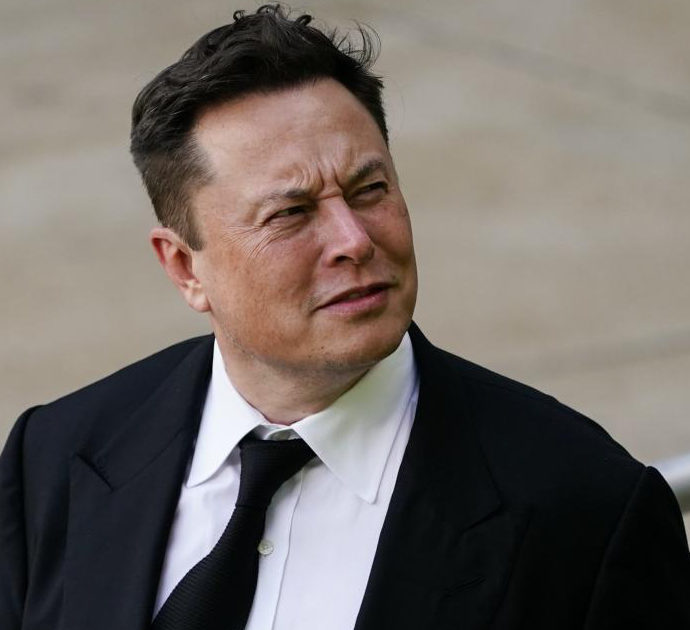 Elon Musk è la “persona dell’anno 2021” secondo il Time: “Clown, genio, bastian contrario, visionario, industriale, showman: un folle ibrido”