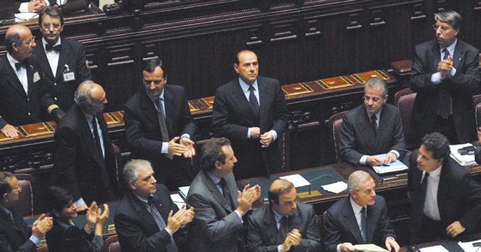 Pronti, via: abolisce per legge i suoi reati, le prove e una toga