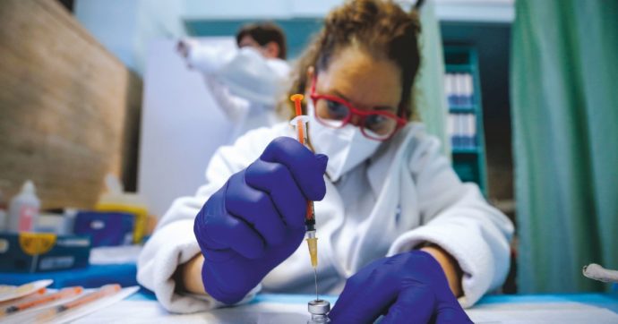 Novavax, siero a base proteica che può convincere gli scettici