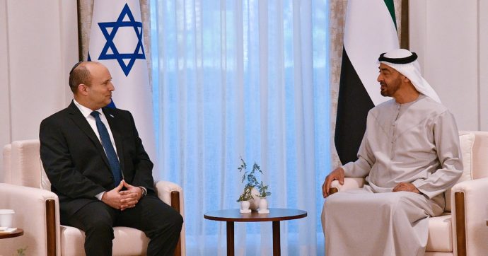 Israele, Bennett è il primo premier in visita negli Emirati: dietro ai temi ambientali e commerciali si nasconde il nucleare iraniano