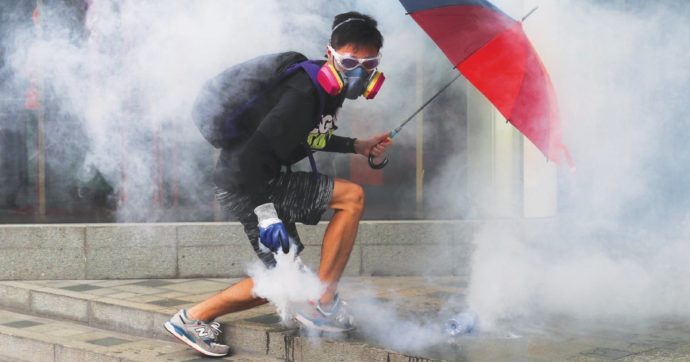 Copertina di “Hong Kong è una vittima dello scontro tra Cina e Usa”