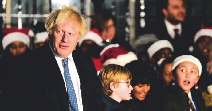 Festa a Downing Street con Johnson in pieno lockdown