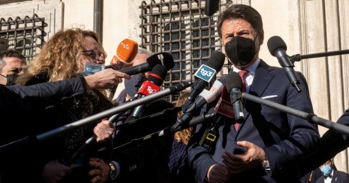 Conte, le mosse da Quirinale: vede Draghi, poi vertice coi big