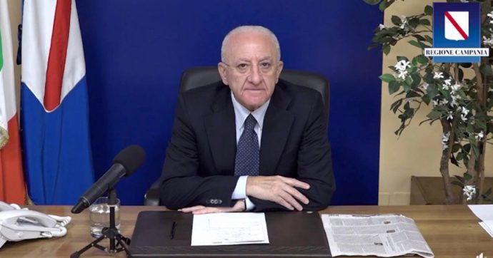 Covid, alla linea del rigore pensano le Regioni: niente eventi in piazza