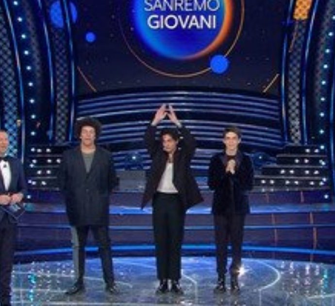 Festival di Sanremo 2022, chi sono i tre Giovani che hanno vinto la finale: Yuman, Tananai e Matteo Romano. Ecco tutti i titoli delle canzoni dei 25 Big in gara