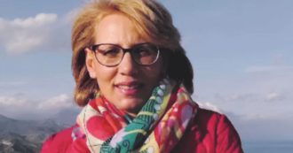 Copertina di I periti sulla prof. 55enne: “Morta per AstraZeneca”